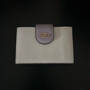 Authentic Coach Leather Cream & Lilac Small Card Wallet